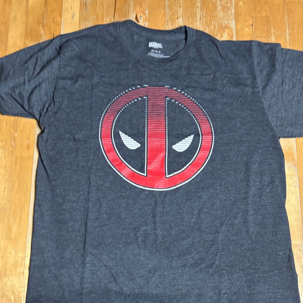 Marvel Men's Charcoal Deadpool Logo T-Shirt